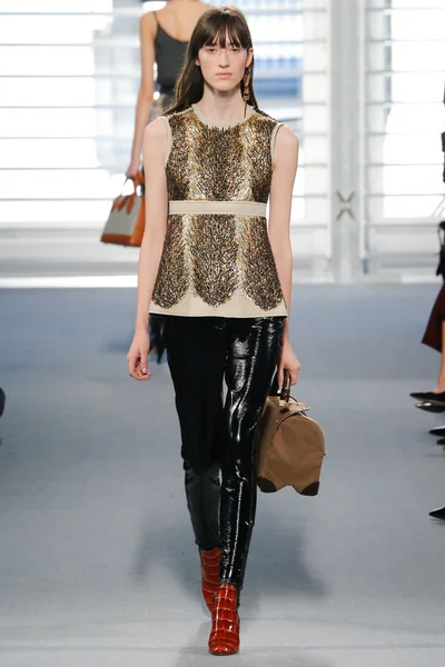 Look 38